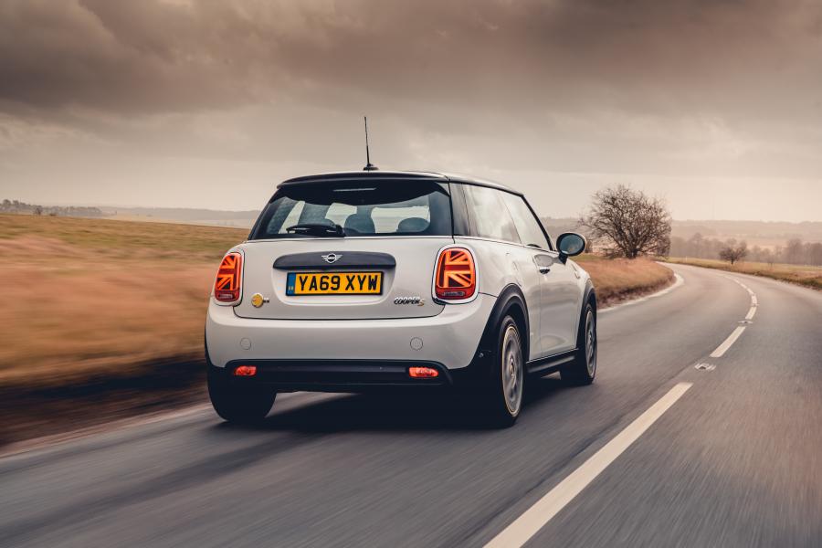  Mini Cooper SE Level 2 (F56) 2020 года  (UK) (фото 4 из 34)